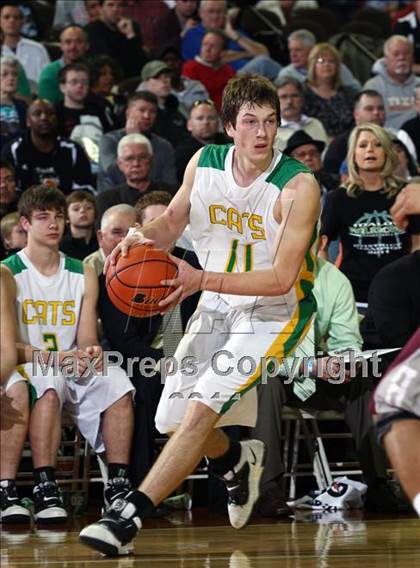 Thumbnail 3 in Idalou vs. Hallettsville (UIL 2A Semifinal) photogallery.