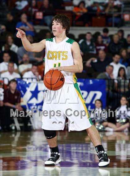 Thumbnail 1 in Idalou vs. Hallettsville (UIL 2A Semifinal) photogallery.