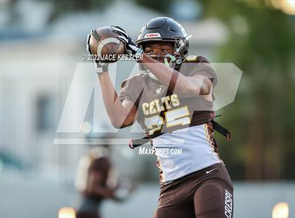 Thumbnail 3 in St. Paul @ Crespi photogallery.