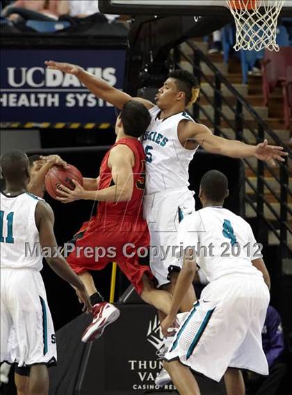 Thumbnail 3 in Sheldon vs. Jesuit (CIF SJS D1 Final) photogallery.