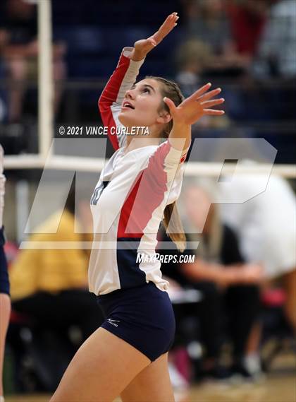 Thumbnail 1 in Davenport @ Wimberley photogallery.
