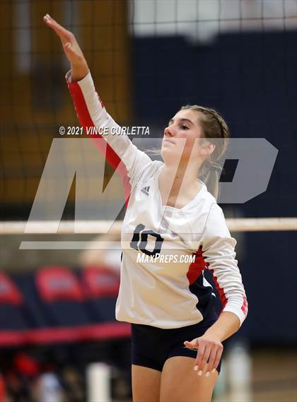 Thumbnail 1 in Davenport @ Wimberley photogallery.