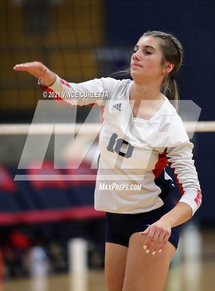 Thumbnail 2 in Davenport @ Wimberley photogallery.