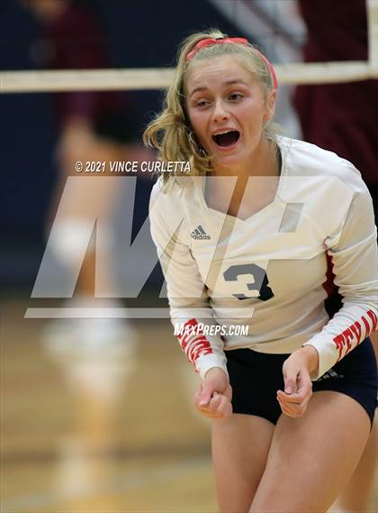 Thumbnail 2 in Davenport @ Wimberley photogallery.