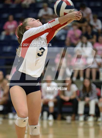 Thumbnail 1 in Davenport @ Wimberley photogallery.