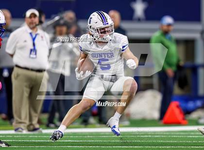 Thumbnail 2 in Tidehaven vs. Gunter (UIL 3A D2 Football Final) photogallery.