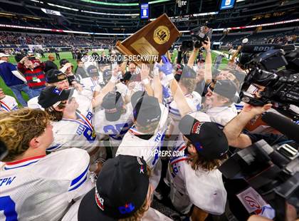 Thumbnail 1 in Tidehaven vs. Gunter (UIL 3A D2 Football Final) photogallery.