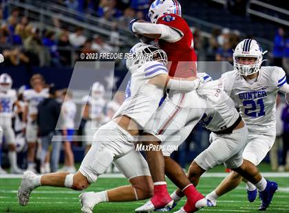 Thumbnail 2 in Tidehaven vs. Gunter (UIL 3A D2 Football Final) photogallery.
