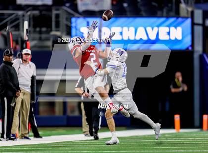 Thumbnail 2 in Tidehaven vs. Gunter (UIL 3A D2 Football Final) photogallery.