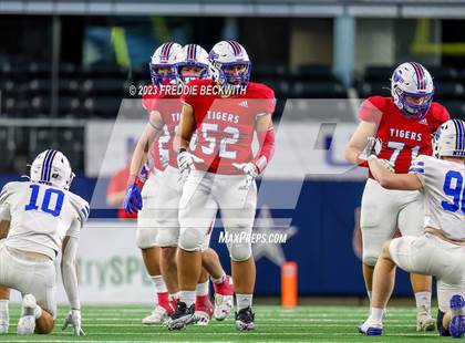 Thumbnail 1 in Tidehaven vs. Gunter (UIL 3A D2 Football Final) photogallery.