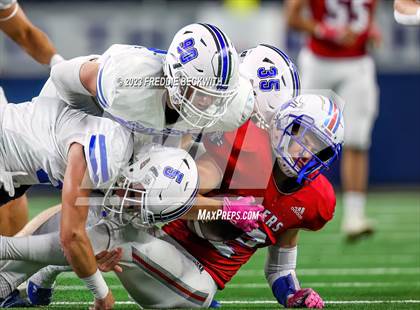 Thumbnail 1 in Tidehaven vs. Gunter (UIL 3A D2 Football Final) photogallery.
