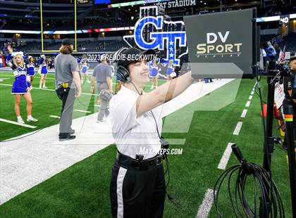 Thumbnail 3 in Tidehaven vs. Gunter (UIL 3A D2 Football Final) photogallery.