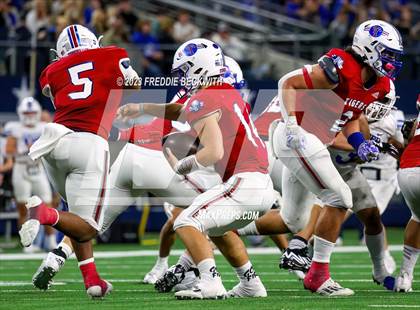Thumbnail 3 in Tidehaven vs. Gunter (UIL 3A D2 Football Final) photogallery.