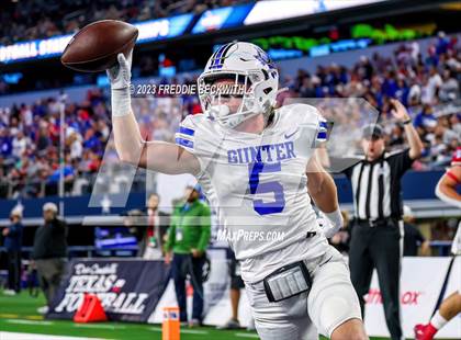 Thumbnail 3 in Tidehaven vs. Gunter (UIL 3A D2 Football Final) photogallery.