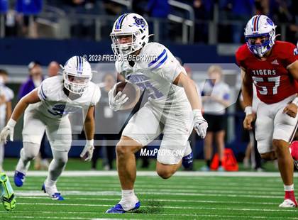 Thumbnail 2 in Tidehaven vs. Gunter (UIL 3A D2 Football Final) photogallery.