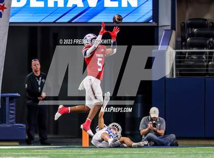 Thumbnail 2 in Tidehaven vs. Gunter (UIL 3A D2 Football Final) photogallery.