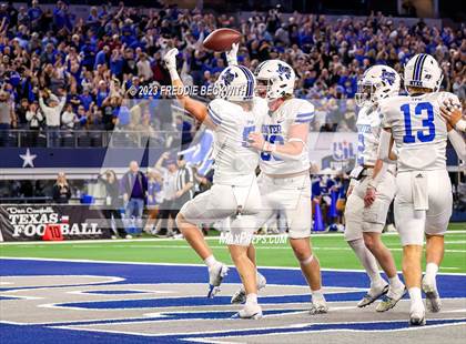 Thumbnail 3 in Tidehaven vs. Gunter (UIL 3A D2 Football Final) photogallery.