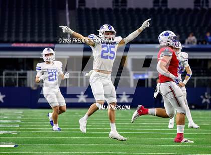 Thumbnail 2 in Tidehaven vs. Gunter (UIL 3A D2 Football Final) photogallery.