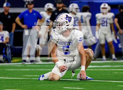 Thumbnail 3 in Tidehaven vs. Gunter (UIL 3A D2 Football Final) photogallery.