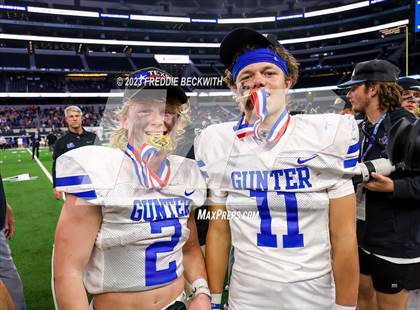 Thumbnail 1 in Tidehaven vs. Gunter (UIL 3A D2 Football Final) photogallery.