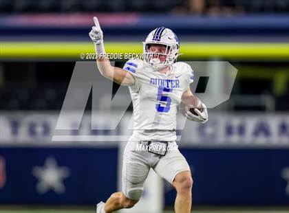 Thumbnail 3 in Tidehaven vs. Gunter (UIL 3A D2 Football Final) photogallery.