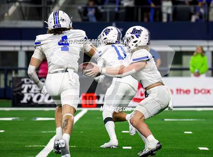 Thumbnail 3 in Tidehaven vs. Gunter (UIL 3A D2 Football Final) photogallery.