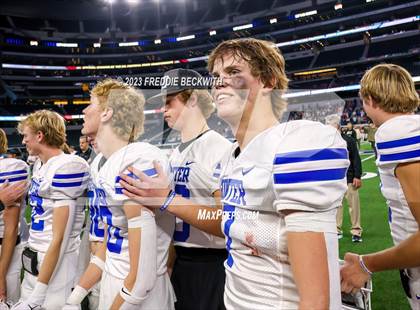 Thumbnail 1 in Tidehaven vs. Gunter (UIL 3A D2 Football Final) photogallery.