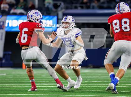 Thumbnail 3 in Tidehaven vs. Gunter (UIL 3A D2 Football Final) photogallery.