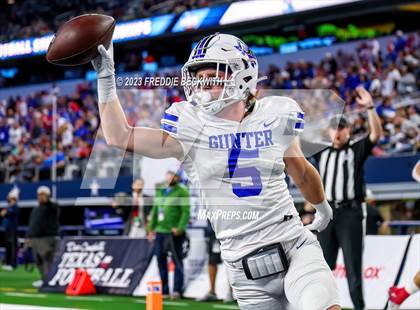 Thumbnail 1 in Tidehaven vs. Gunter (UIL 3A D2 Football Final) photogallery.