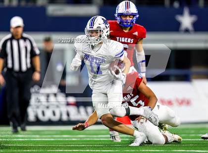 Thumbnail 3 in Tidehaven vs. Gunter (UIL 3A D2 Football Final) photogallery.
