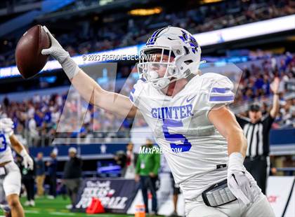 Thumbnail 3 in Tidehaven vs. Gunter (UIL 3A D2 Football Final) photogallery.