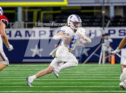 Thumbnail 3 in Tidehaven vs. Gunter (UIL 3A D2 Football Final) photogallery.