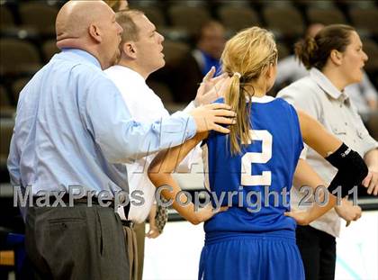 Thumbnail 1 in Highlands vs. St. Henry (KHSAA Ninth Region Quarterfinals) photogallery.