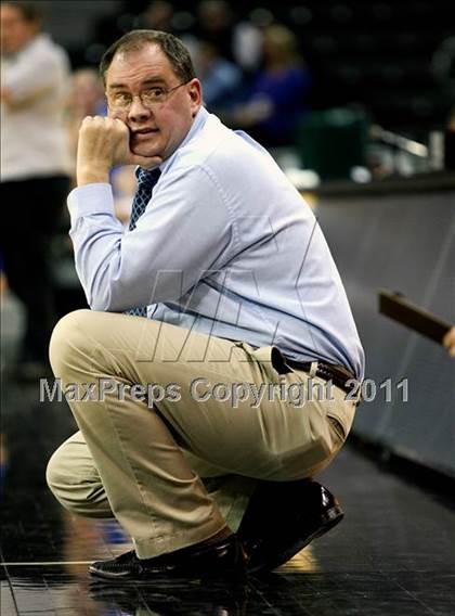 Thumbnail 1 in Highlands vs. St. Henry (KHSAA Ninth Region Quarterfinals) photogallery.