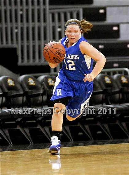 Thumbnail 1 in Highlands vs. St. Henry (KHSAA Ninth Region Quarterfinals) photogallery.
