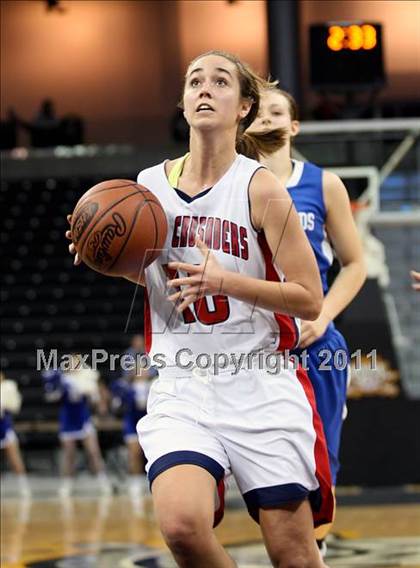 Thumbnail 1 in Highlands vs. St. Henry (KHSAA Ninth Region Quarterfinals) photogallery.