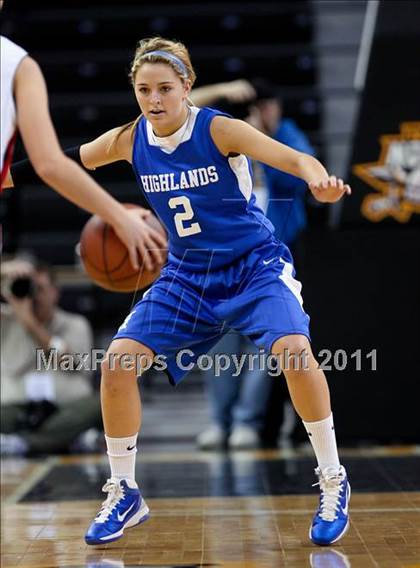 Thumbnail 1 in Highlands vs. St. Henry (KHSAA Ninth Region Quarterfinals) photogallery.