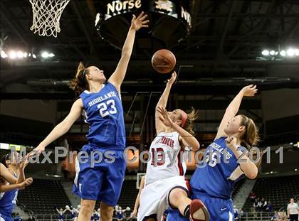 Thumbnail 2 in Highlands vs. St. Henry (KHSAA Ninth Region Quarterfinals) photogallery.