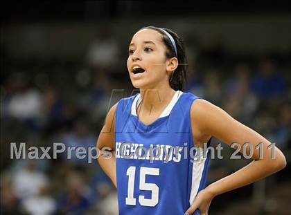 Thumbnail 3 in Highlands vs. St. Henry (KHSAA Ninth Region Quarterfinals) photogallery.