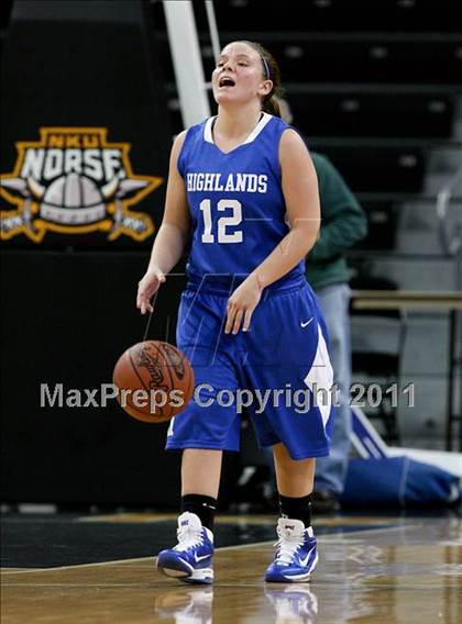 Thumbnail 2 in Highlands vs. St. Henry (KHSAA Ninth Region Quarterfinals) photogallery.