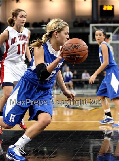 Thumbnail 2 in Highlands vs. St. Henry (KHSAA Ninth Region Quarterfinals) photogallery.
