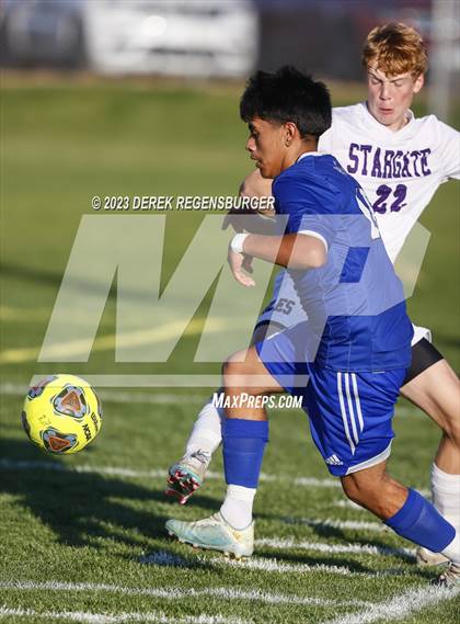 Thumbnail 2 in Fort Lupton vs Stargate School (CHSAA 3A Playoffs Rd1) photogallery.