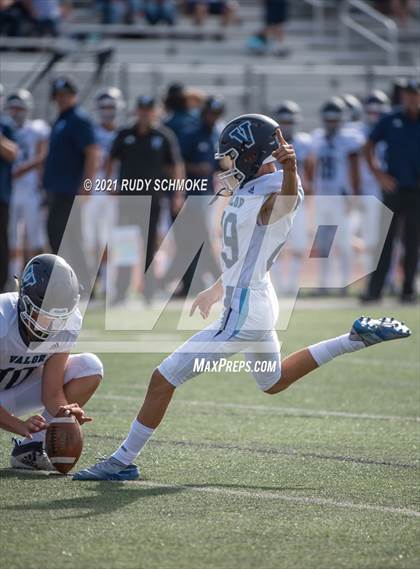 Thumbnail 2 in Oaks Christian vs. Valor Christian (Honor Bowl) photogallery.