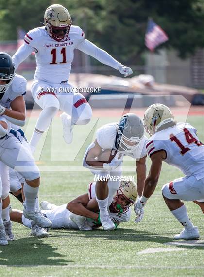 Thumbnail 2 in Oaks Christian vs. Valor Christian (Honor Bowl) photogallery.