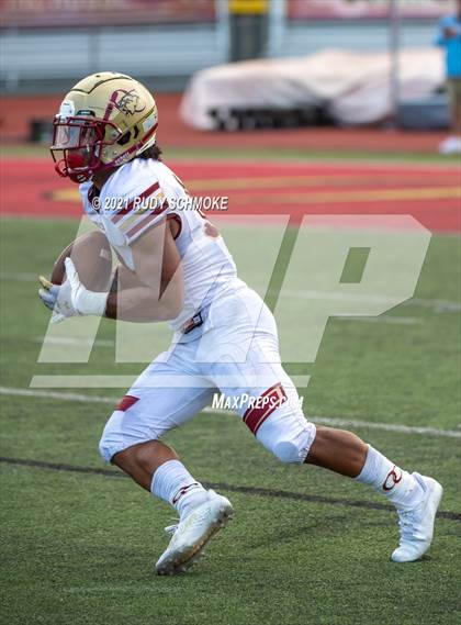Thumbnail 3 in Oaks Christian vs. Valor Christian (Honor Bowl) photogallery.