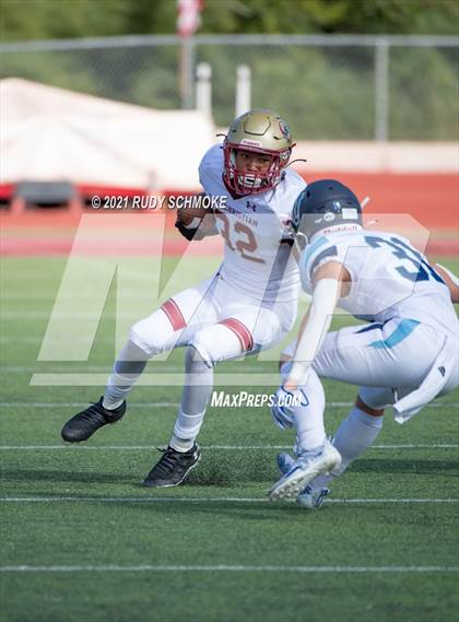 Thumbnail 2 in Oaks Christian vs. Valor Christian (Honor Bowl) photogallery.