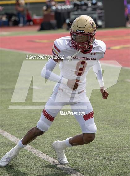 Thumbnail 3 in Oaks Christian vs. Valor Christian (Honor Bowl) photogallery.