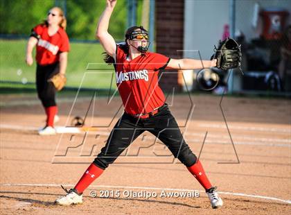 Thumbnail 1 in Creekview @ Royse City (UIL 5A Bi-District Playoff) photogallery.