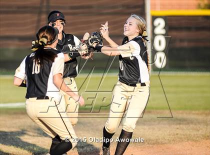 Thumbnail 1 in Creekview @ Royse City (UIL 5A Bi-District Playoff) photogallery.