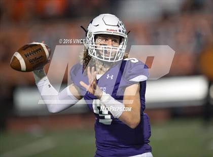 Thumbnail 3 in Monroe @ Sumner (WIAA 4A 1st Round) photogallery.